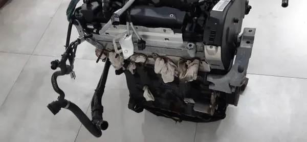 SEAT Moottori CKF325969 2.0 TDI Diesel Käytetty image 4