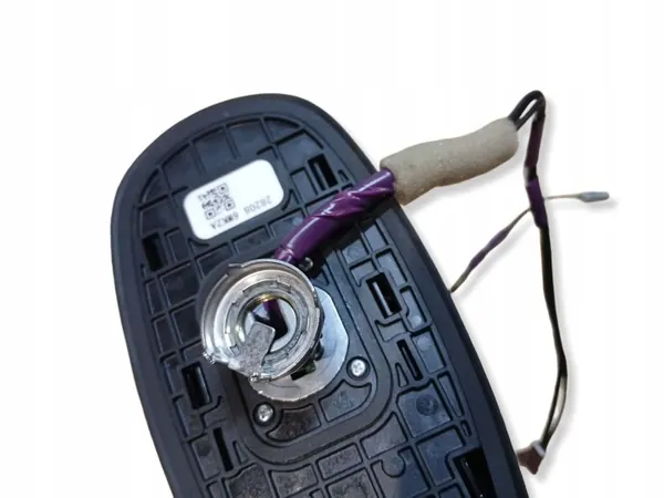 Antena GPS OEM 282086WK2A Dianteira Esquerda Nissan Leaf II image 6
