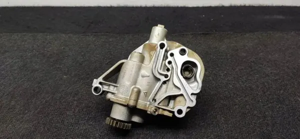 Audi 2.0 TFSI öljypumppu OEM 06H115105AC - Käytetty image 3