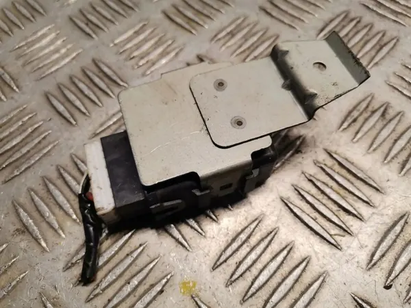 Module d'immobilisation Mitsubishi OE OEM MR587327 image 3