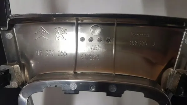 Support gauche Citroen DS3 OEM 9801578777 - Occasion image 7