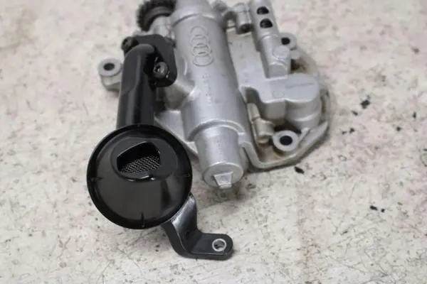 Bomba de aceite VW OEM 06H115105AF para Passat B7 Alltrack image 7