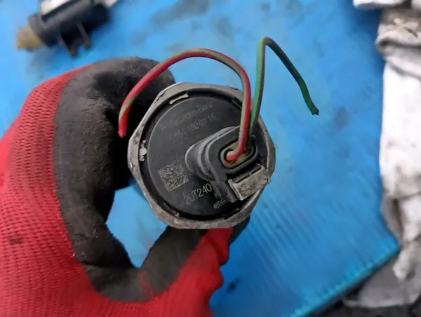 Mercedes Oliedruksensor OEM A6511800115 image 3