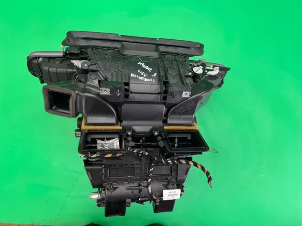 Chauffage complet avec moteurs Renault Megane III 2008-2016 image 1