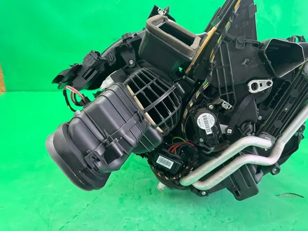 Chauffage complet avec moteurs Renault Megane III 2008-2016 image 8