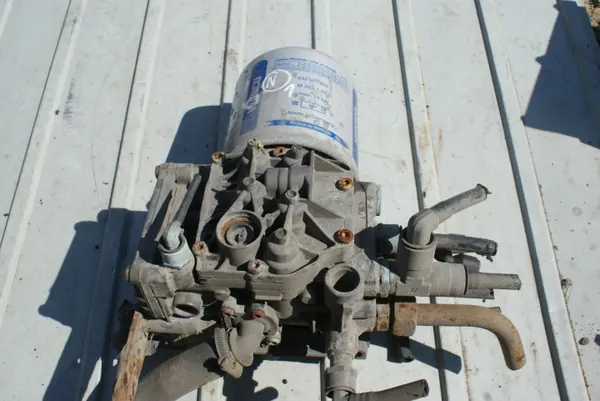 Secador de aire Renault DXI Knorr-Bremse K105906N00 image 2