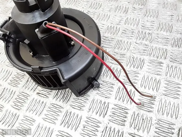 Ventilateur moteur de soufflante OEM 13159913 pour Opel Zafira A image 6