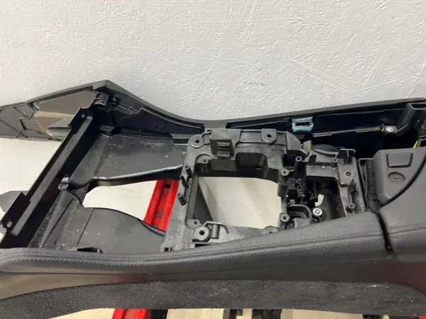 Armleuningtunnel leer OEM 9216841 BMW F10 F11 image 4