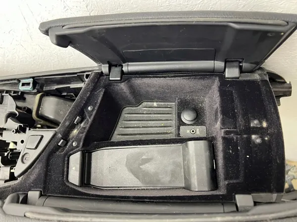 Armleuningtunnel leer OEM 9216841 BMW F10 F11 image 7
