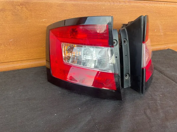 Luz Trasero Izquierdo + Derecho Skoda Fabia III Kombi 2014+ image 2