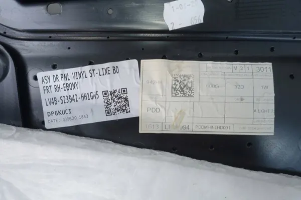 Moldura Puerta Delantera Derecha Ford Kuga MK3 ST-Line LV4B-S23942-HH image 8