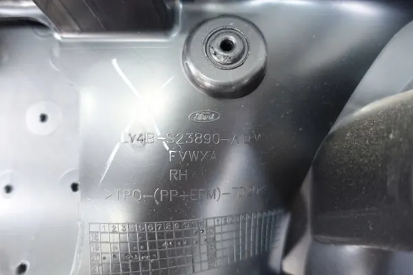 Moldura Puerta Delantera Derecha Ford Kuga MK3 ST-Line LV4B-S23942-HH image 9