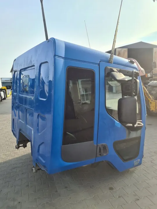 Cabina completa para Renault Midlum DXi Euro 5 manual image 3