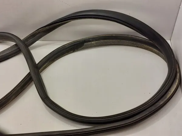 Joint de hayon VW Caddy OEM 2K0829193T - Occasion image 3
