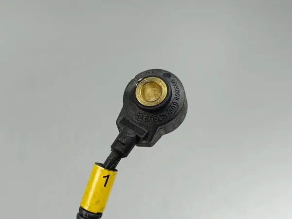 Sensor de detonação Maserati Levante OEM 0261231217 image 3