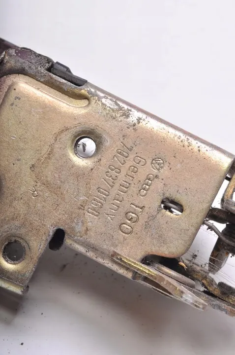 Fram Höger Dörrlås Volkswagen Transporter IV OEM 702837016D image 4