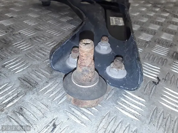 2014 Peugeot 308 Suspension Arm 1.6 Diesel OEM AM-532616 image 4