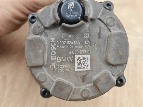 Bomba de agua OEM 8638237 para BMW 530i G30 G31 image 5