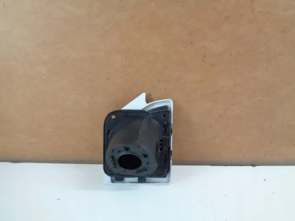 Renault Master AdBlue-lock OEM 765M65718R - Begagnad image 3