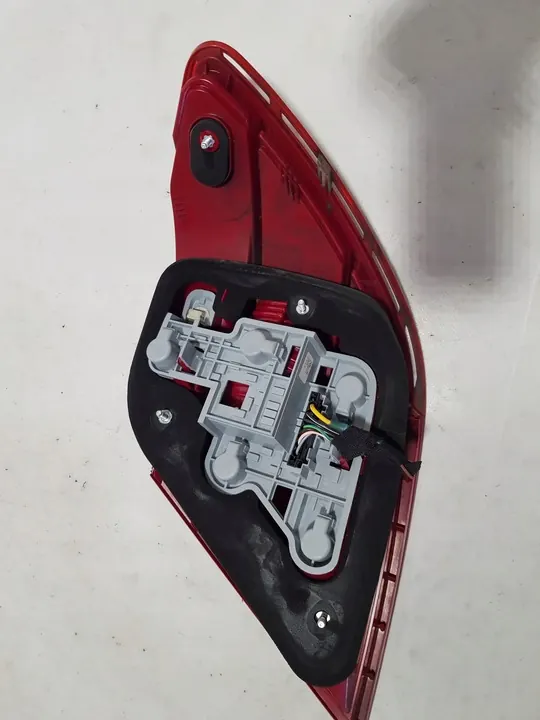 LINKER ACHTERLICHT MERCEDES W204 SEDAN A2048200164 image 7