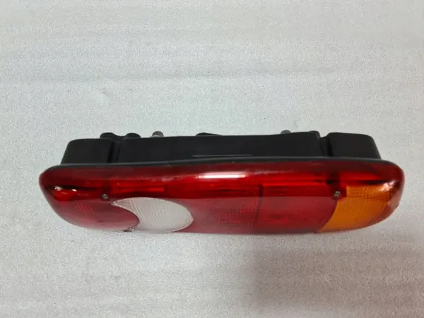 Lanterna traseira esquerda Renault Master Movano OEM 265550674R image 5