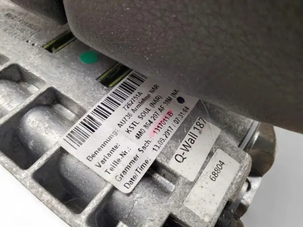 Audi Q7 Framarmstöd OEM 4M0864207AF - Begagnad image 4