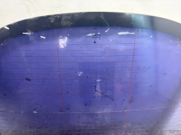Vidro traseiro Tesla Model S OEM AMD216777 - Usado image 5