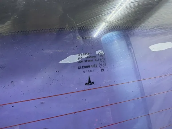 Vidro traseiro Tesla Model S OEM AMD216777 - Usado image 8