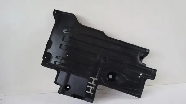 Volvo XC40 oikea alustasuojus OEM 1169534551 image 2