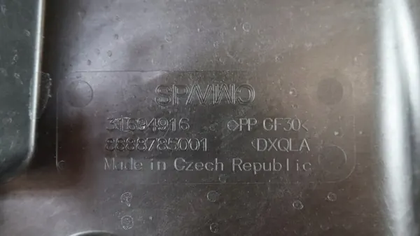 Volvo XC40 oikea alustasuojus OEM 1169534551 image 6