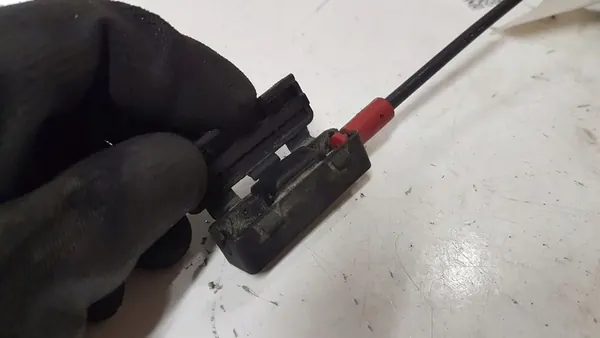 Motorhuvslås VOLVO V40 CROSS COUNTRY 2014 image 2