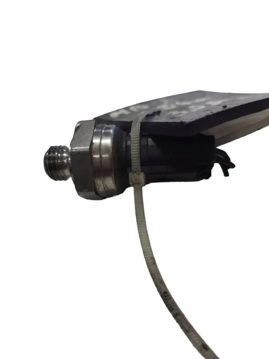 Sensor pressão combustível OEM 968468 Mercedes-Benz E W211 image 3