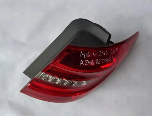 Rechter achterlicht Mercedes-Benz B W246 (2011 - 2014) A2468200664 image 2