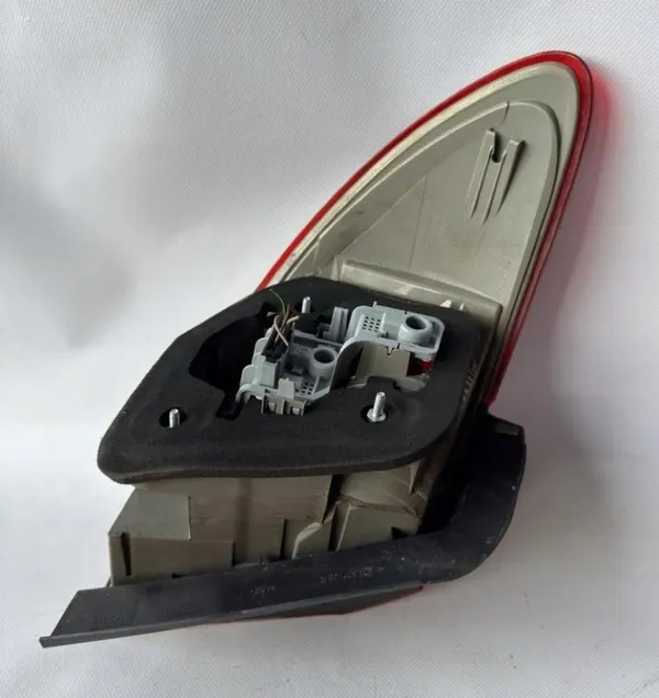 Rechter achterlicht Mercedes-Benz B W246 (2011 - 2014) A2468200664 image 8