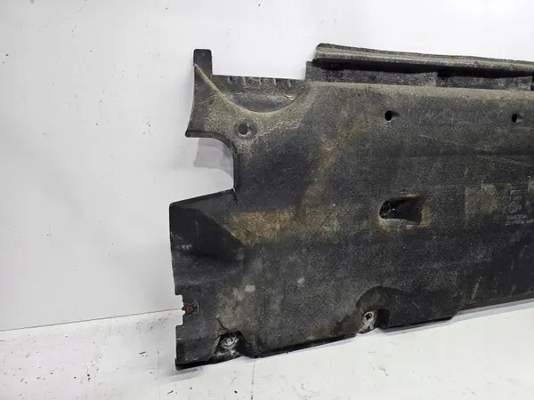 Protection sous caisse droite centrale grande Audi Q3 8U OEM 8U0825208 image 6