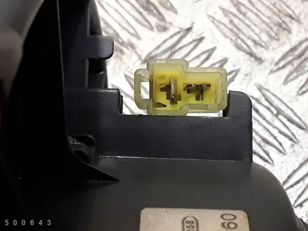 Volvo Verwarmingsventilator OEM 0130111191 - Gebruikt image 5