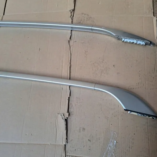 Barras de techo OEM 7111552 para Volvo V50 - Usado image 3