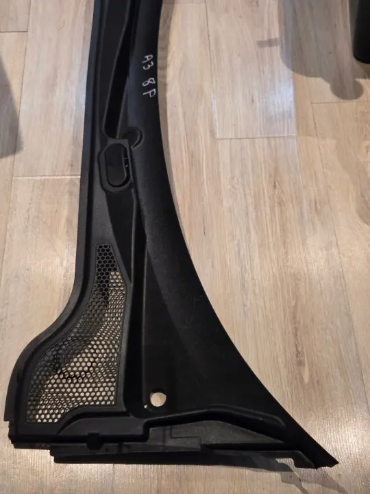 Audi A3 8P Kunststoff Unter-Fensterleiste OEM 8p1819415B image 3