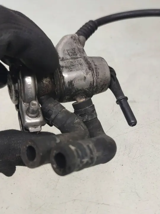 Porsche AdBlue-suutin OEM 0444025057 - Käytetty image 3