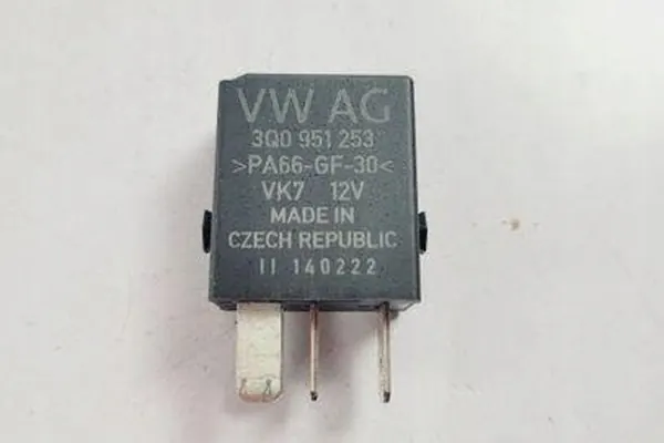 Relä AUDI A6 AVANT 2.0L 2017 3Q0951253 image 2