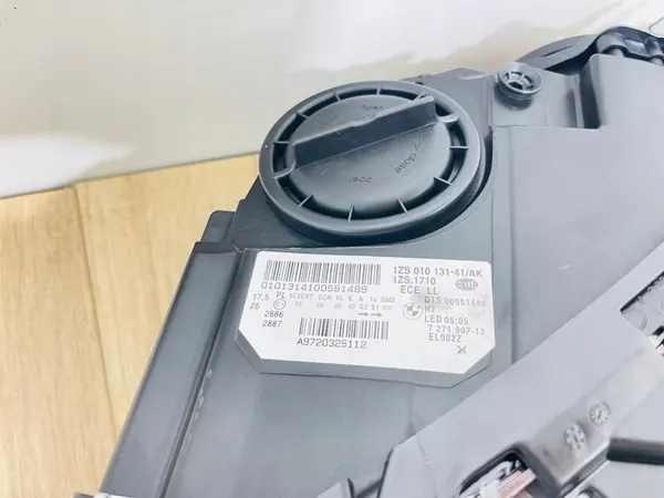 BMW 5 F10 F11 10-13 Farol Xenon EU image 5