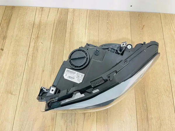 BMW 5 F10 F11 10-13 Farol Xenon EU image 7