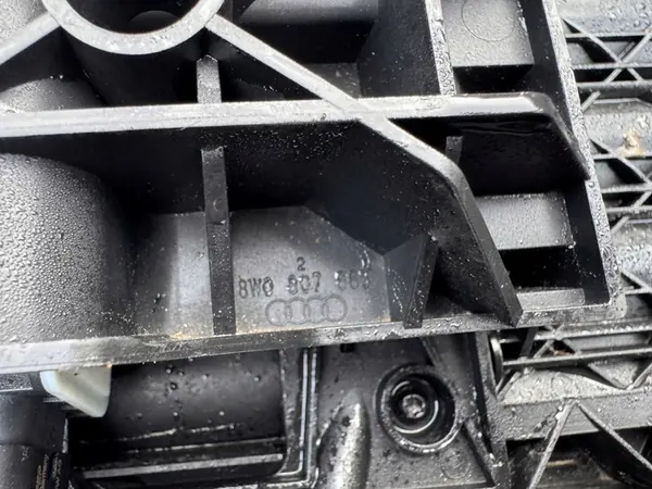 AUDI A4 B9 8W LIFT 21- Airbag Deksel 8W0807771F image 3