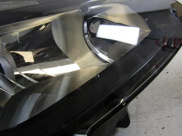 Oikea Etuvalaisin Opel Corsa E image 6