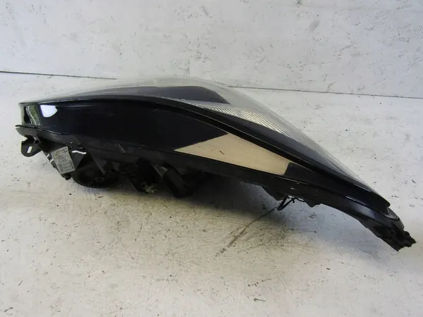 Oikea Etuvalaisin Opel Corsa E image 9