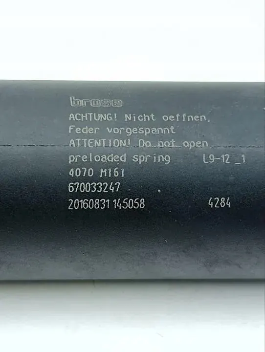 Actuador de portón derecho Maserati Levante SUV OEM 670033247 image 6
