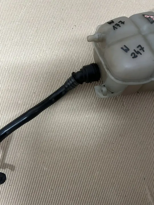 Mercedes A2475000049 laajennussäiliö - Käytetty OEM image 4