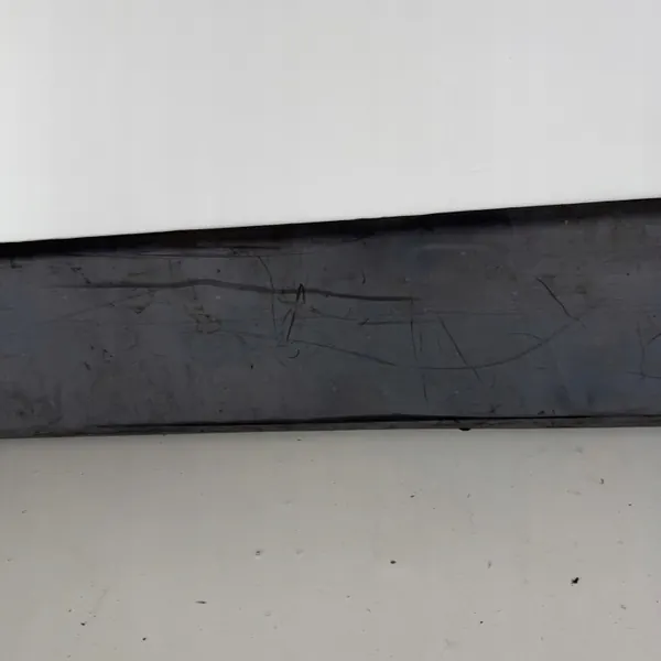 OEM JPF1306606070 Linke Seitenleiste Gebraucht image 3