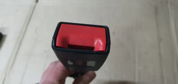 OEM 8E0857755G Vasen etuturvavyön solki Audi A4 B7 image 4