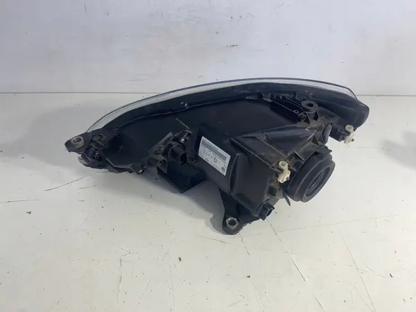 Oikea Etuvalo VW UP 1S1 EU image 8